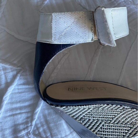 Nine West Wedges with Chrome & Black/White Woven Heel - Picture 4 of 4